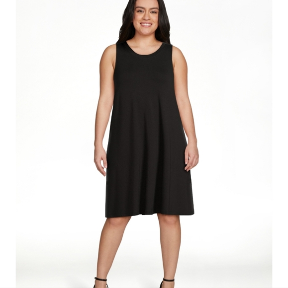 Time and Tru sleeveless loose fit dress with pockets - Picture 6 of 9